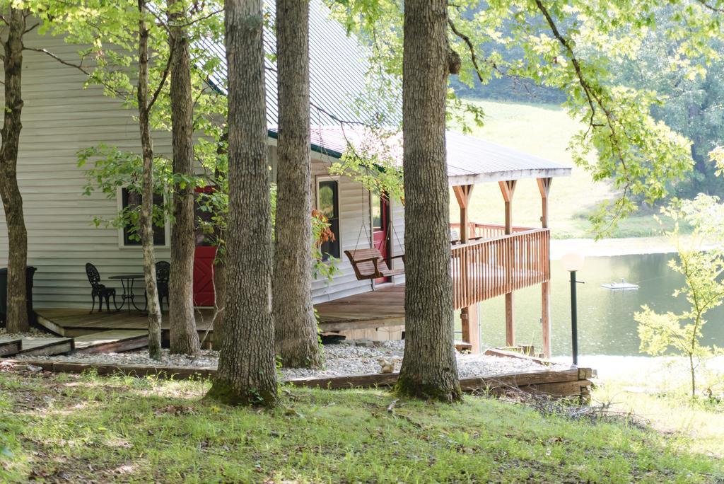 The Lake House A Hidden Gem Sleeps 4 Columbia ภายนอก รูปภาพ