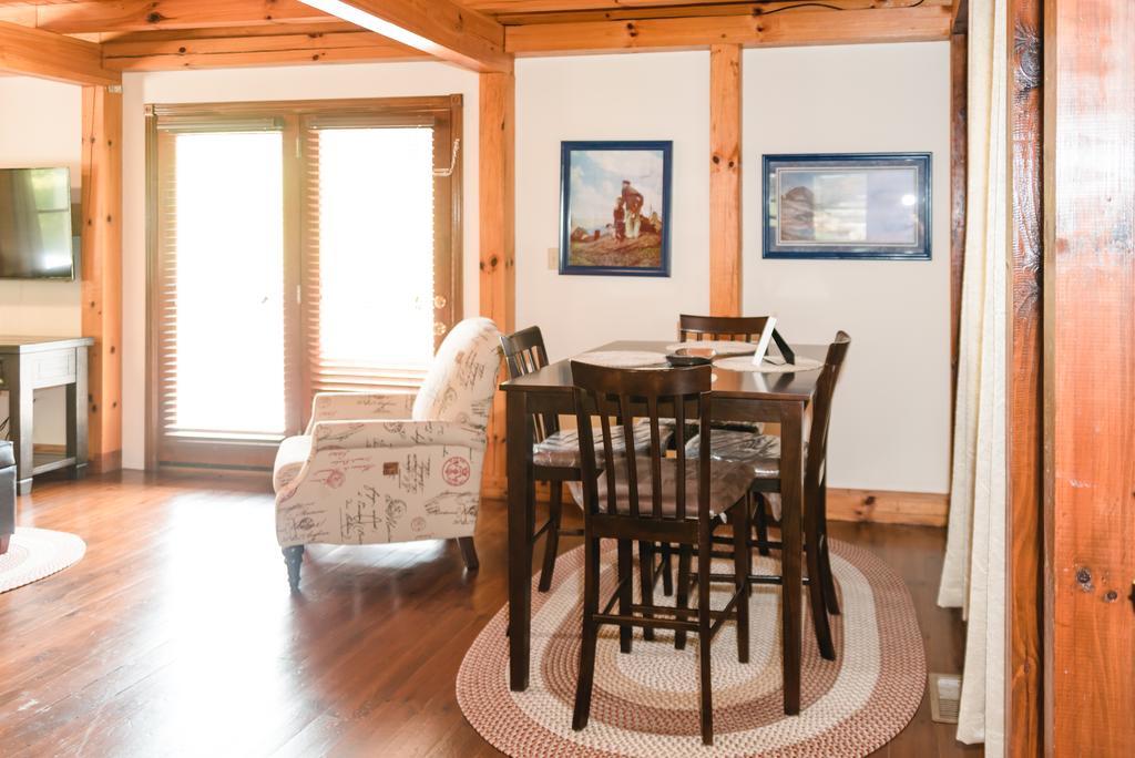 The Lake House A Hidden Gem Sleeps 4 Columbia ภายนอก รูปภาพ